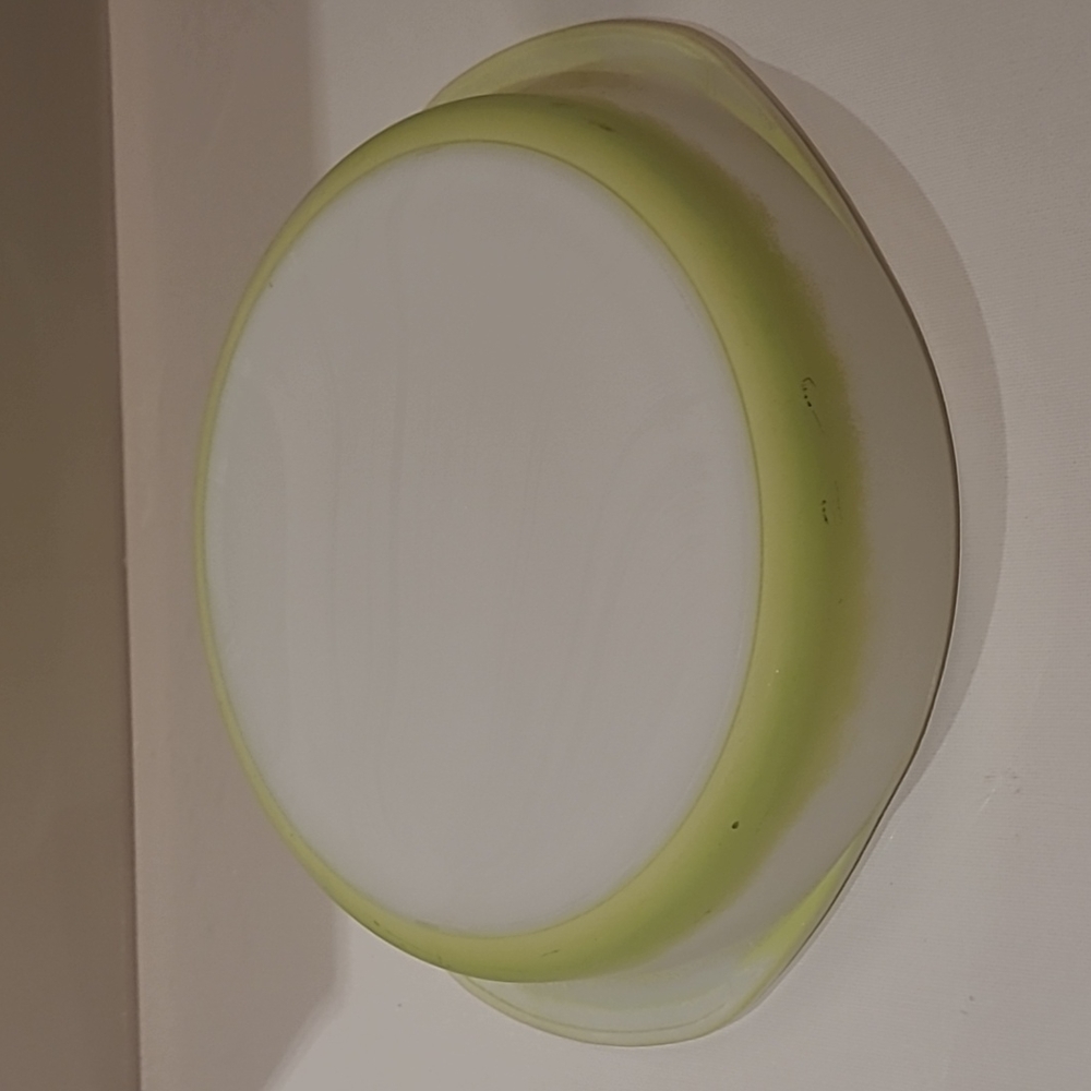 Vintage Pyrex Lime green round baking dish 221 made in Canada